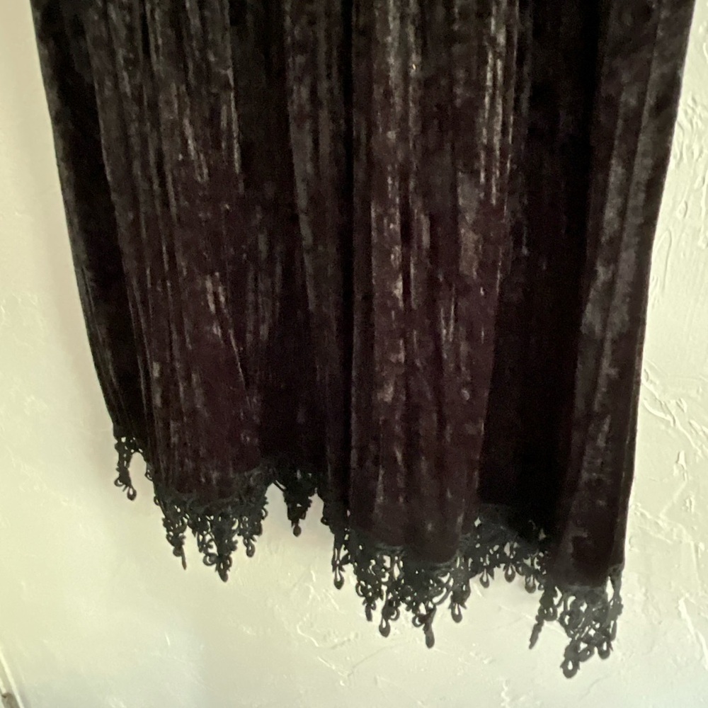 Four Seasons Black Crushed Velvet Lace Maxi Skirt Medium - Picture 3 of 4